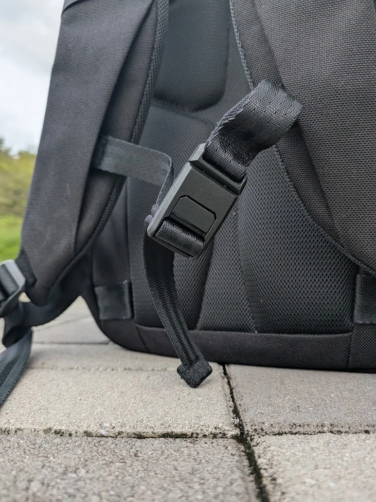 ABLE CARRY Daily Plusの磁石の留め具のアップ